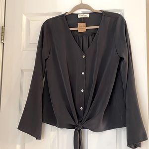 Peach Love California NEW dark Gray blouse size Small